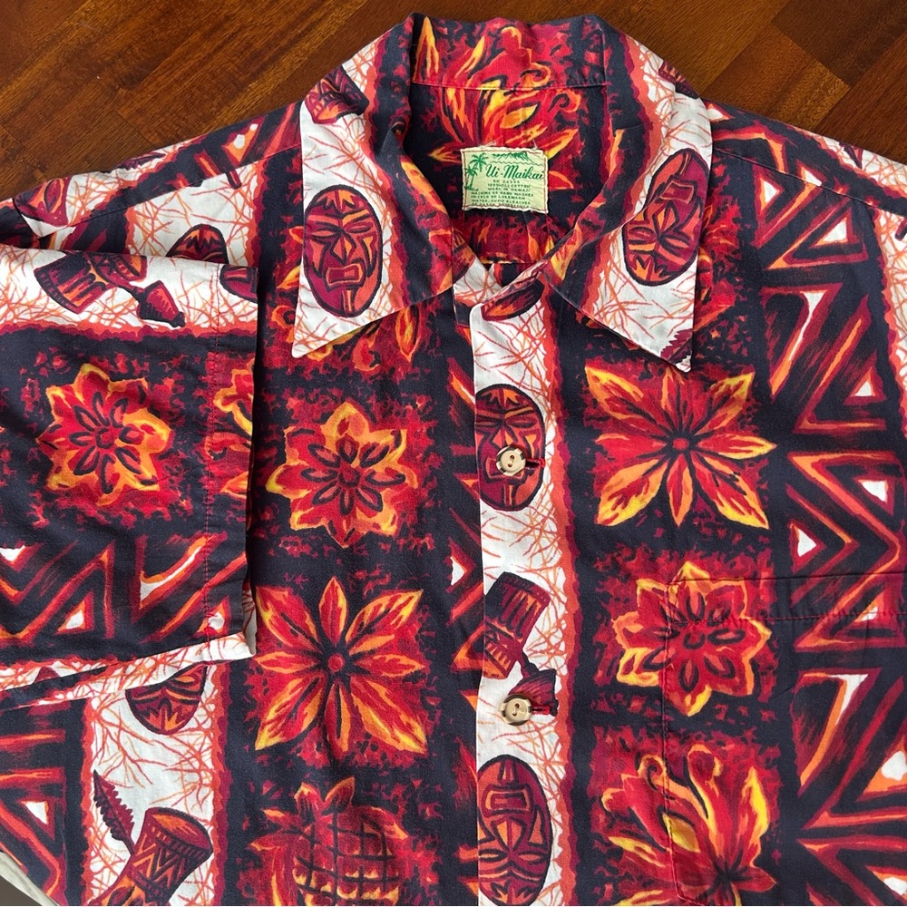 Ui-Maikai Vintage Red Hawaiian Tiki Mask Pineapple Retro Beach Button Up Shirt